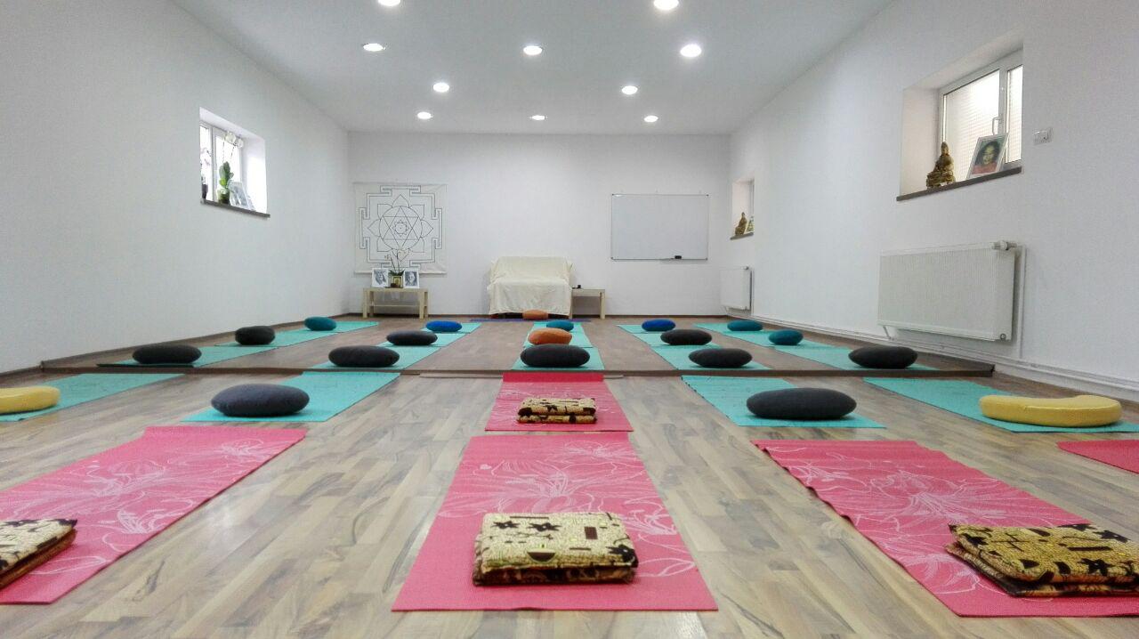 Noul program al centrului Kamala din Brașov