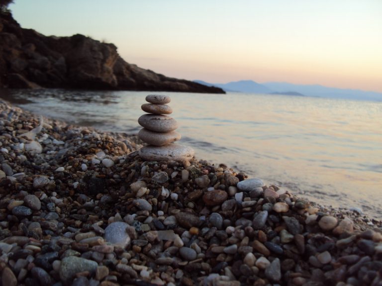 Curs de profesori de yoga TTC200, acreditare Yoga Alliance  (cazare gratuită)